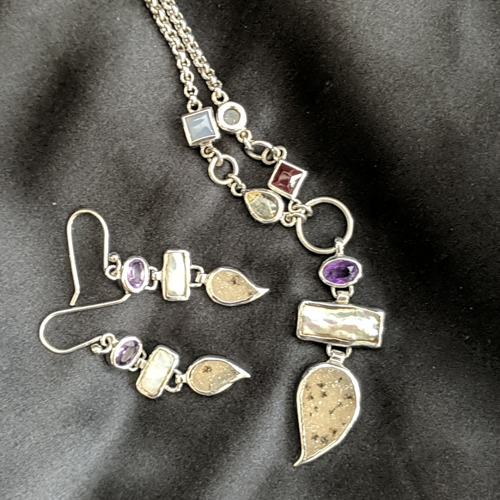 Necklace and earrings set NWOT